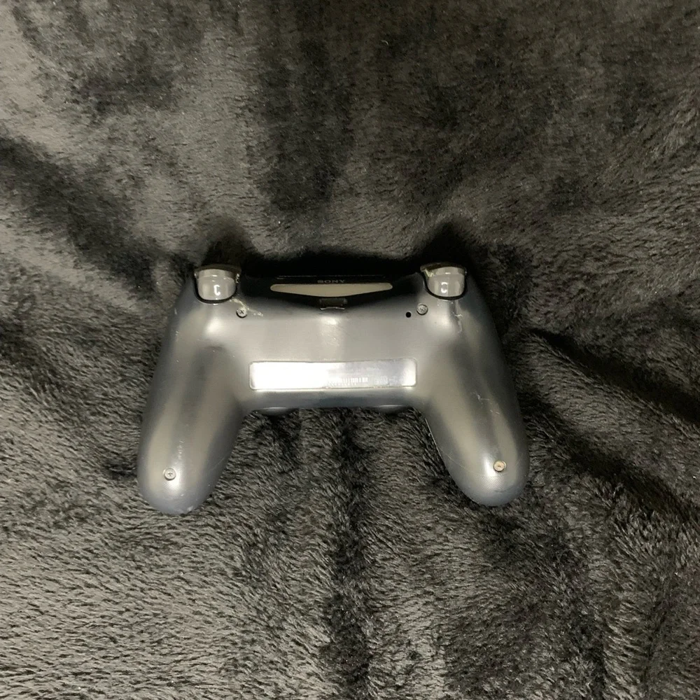 PS4 Controller - Picture 3 of 3